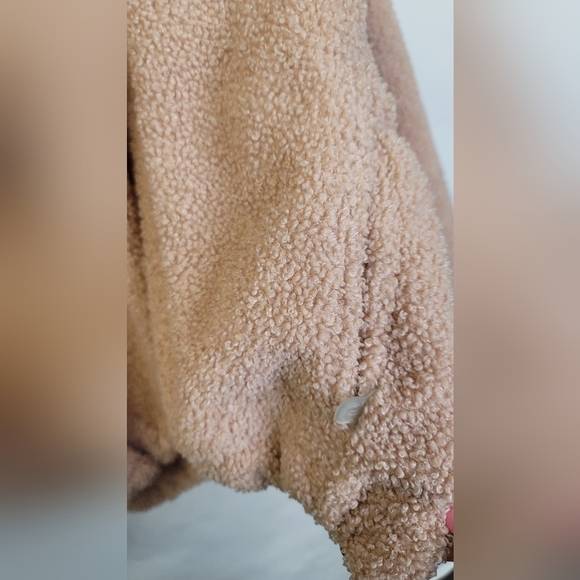 Standard Cloth faux Sherpa hoodie - Picture 8 of 14